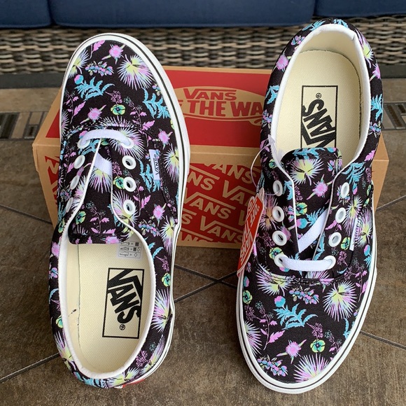 VANS ERA PARADISE FLORAL Blktrwht WMNS - Picture 12 of 16